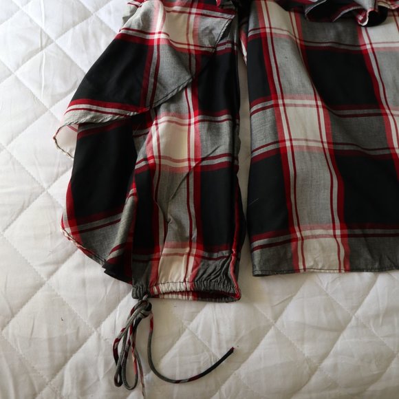 LOFT Cold Shoulder Top - Picture 5 of 8